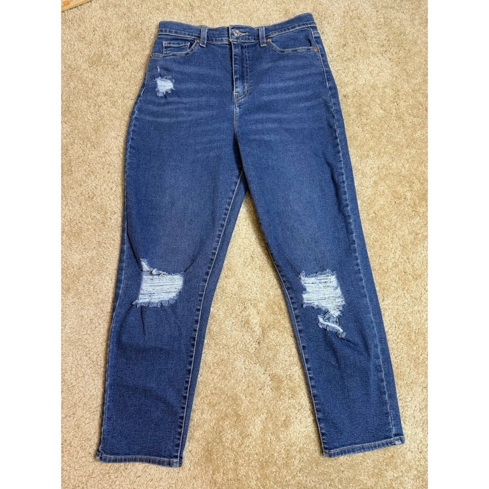 Signature by Levi Strauss Women 6 Distressed High Rise Mom Jeans Medium Wash